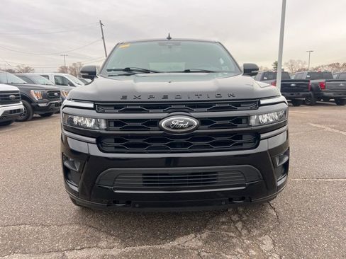 Certified 2022 Ford Expedition Limited image 2