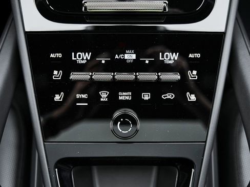 Used 2026 Porsche Cayenne Turbo image 71