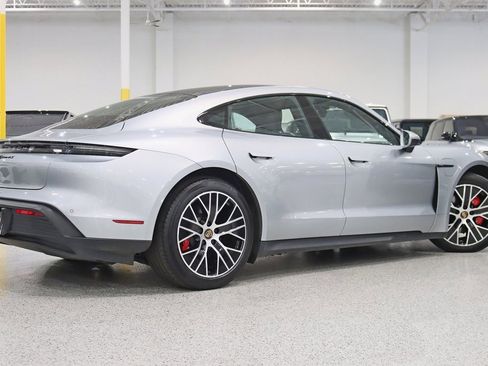 Used 2021 Porsche Taycan 4S image 9