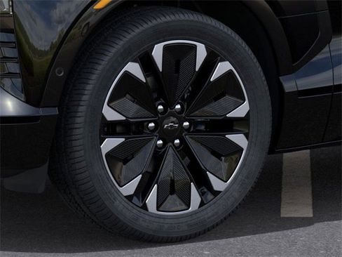 New 2026 Chevrolet Blazer EV RS image 9