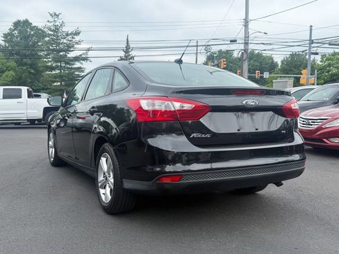 Used 2013 Ford Focus SE w/ SE Winter Pkg FWD image 7