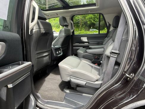 Used 2025 Ford Expedition Active AWD/4WD image 16