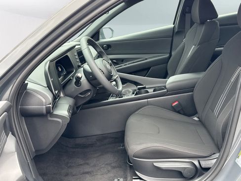 New 2026 Hyundai Elantra SEL Sport Premium FWD image 9