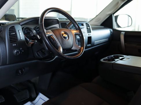 Used 2012 Chevrolet Silverado 2500 LT w/ Interior Plus Package image 9
