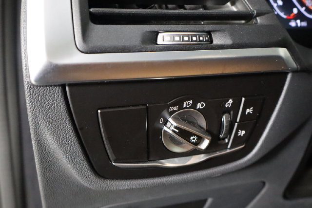 Used 2023 BMW X3 sDrive30i w/ Convenience Package w/ZPA RWD image 16
