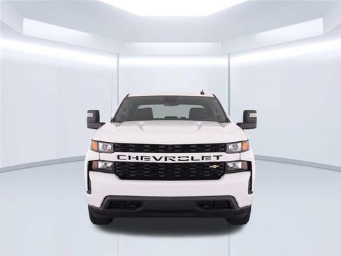 Used 2019 Chevrolet Silverado 1500 Custom w/ Custom Max Trailering Package AWD/4WD image 6