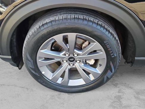 Used 2022 Ford Explorer XLT w/ Equipment Group 202A image 12