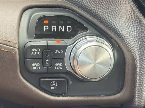 Used 2025 RAM 1500 Limited AWD/4WD image 32
