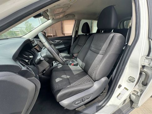 Used 2020 Nissan Rogue SV FWD image 10