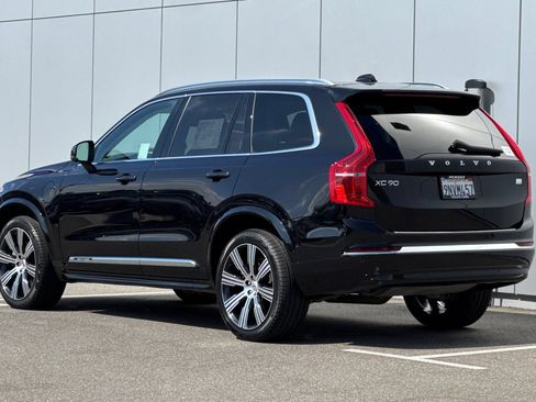 Used 2024 Volvo XC90 T8 Plus AWD/4WD image 3