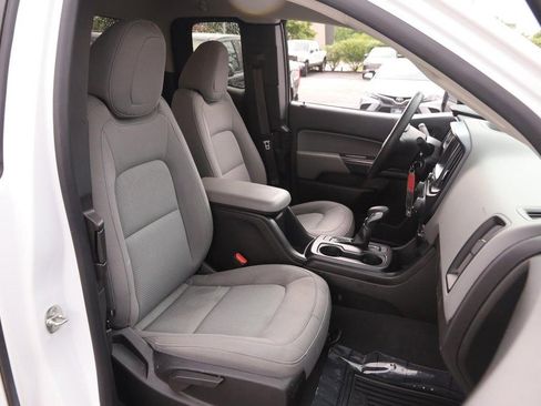 Used 2022 Chevrolet Colorado W/T RWD image 22