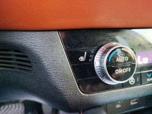 Used 2022 Mitsubishi Outlander SEL image 21