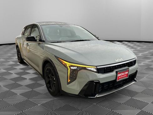 New 2026 Kia K4 GT-Line Turbo image 3