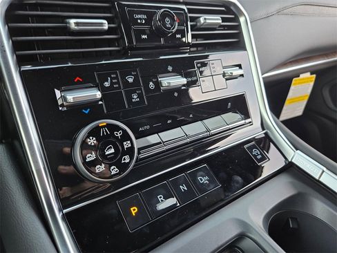 New 2025 Nissan Armada SL image 12