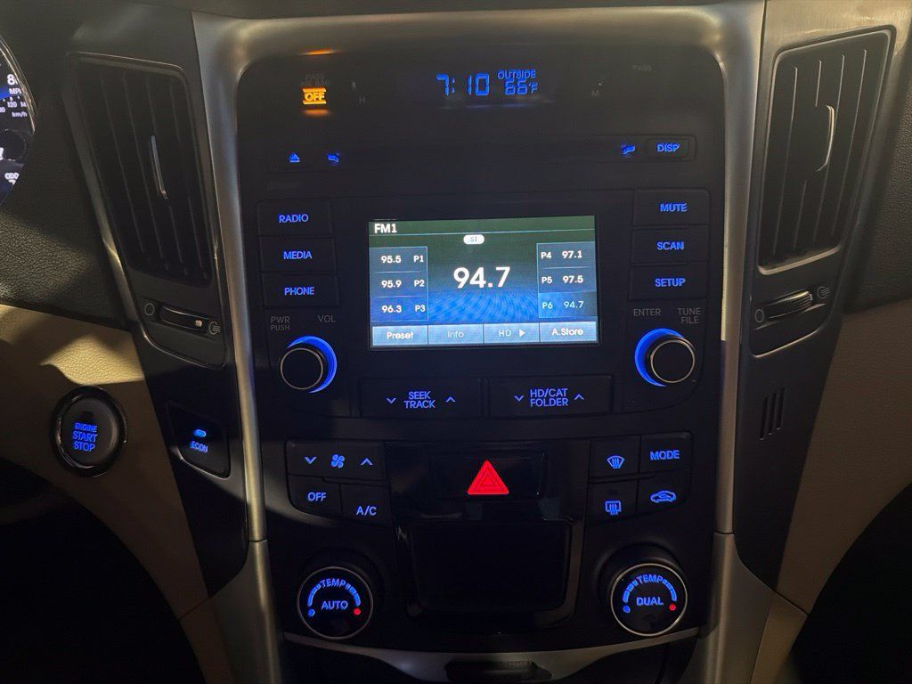 Used 2015 Hyundai Sonata Hybrid FWD image 9