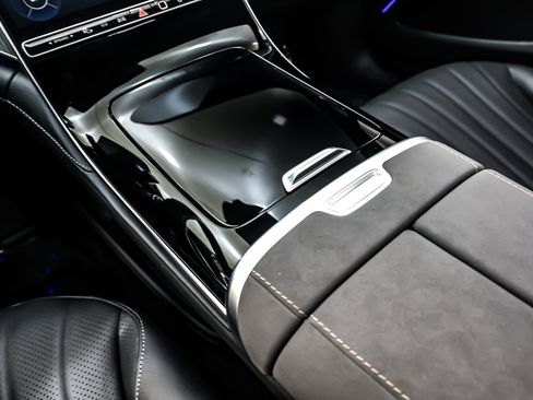 Used 2022 Mercedes-Benz EQS 450+ Sedan image 6