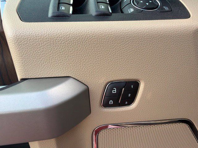 Used 2018 Ford F150 Lariat w/ Equipment Group 502A Luxury AWD/4WD image 13