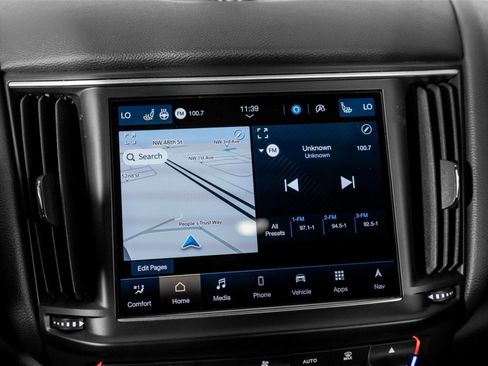 Used 2022 Maserati Levante GT image 38