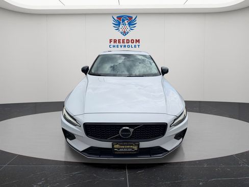 Used 2024 Volvo S60 B5 Core w/ Climate Package FWD image 9