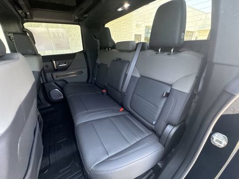 Certified 2024 GMC Hummer EV 2X AWD/4WD image 26
