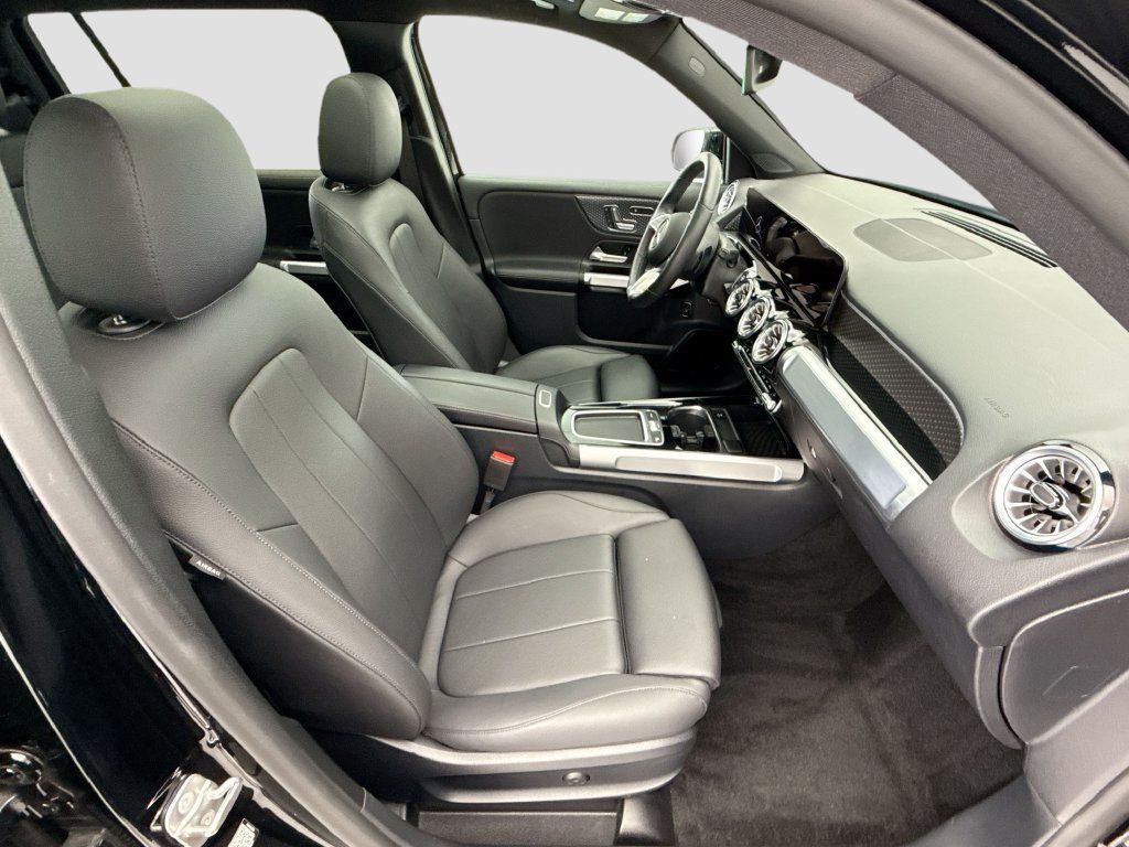 Certified 2024 Mercedes-Benz GLB 250 4MATIC image 19