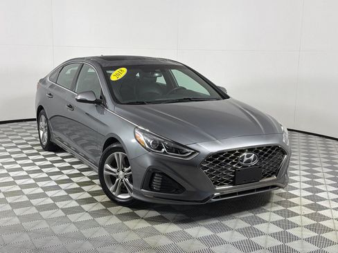 Used 2018 Hyundai Sonata Sport FWD image 2