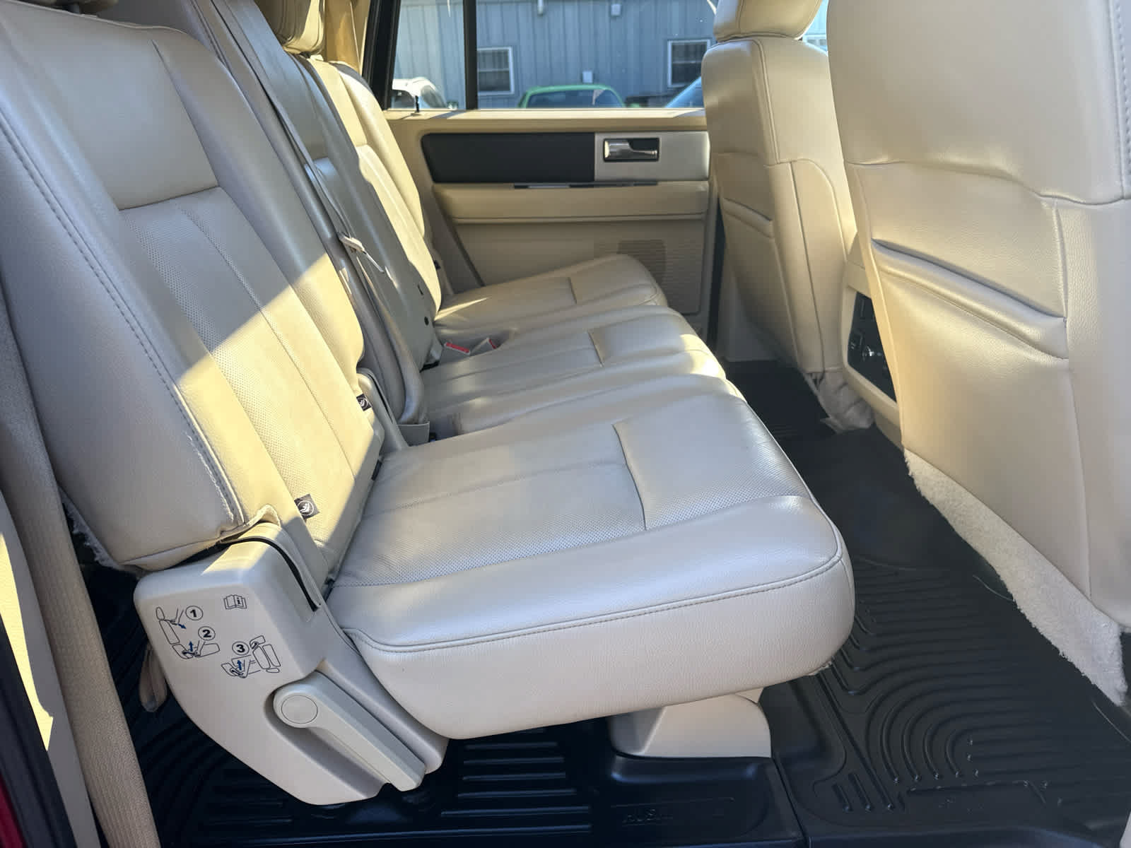 Used 2016 Ford Expedition EL XLT w/ Equipment Group 202A AWD/4WD image 14