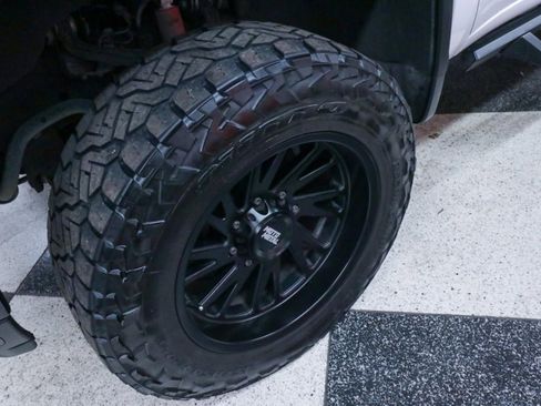 Used 2024 Chevrolet Silverado 2500 Custom w/ Custom Value Package image 37