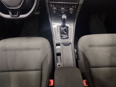 Used 2019 Volkswagen e-Golf SE w/ Driver Assistance Package image 37