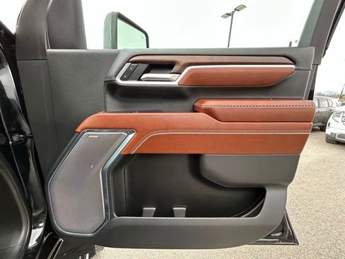 Used 2024 GMC Sierra 3500 Denali Ultimate AWD/4WD image 43