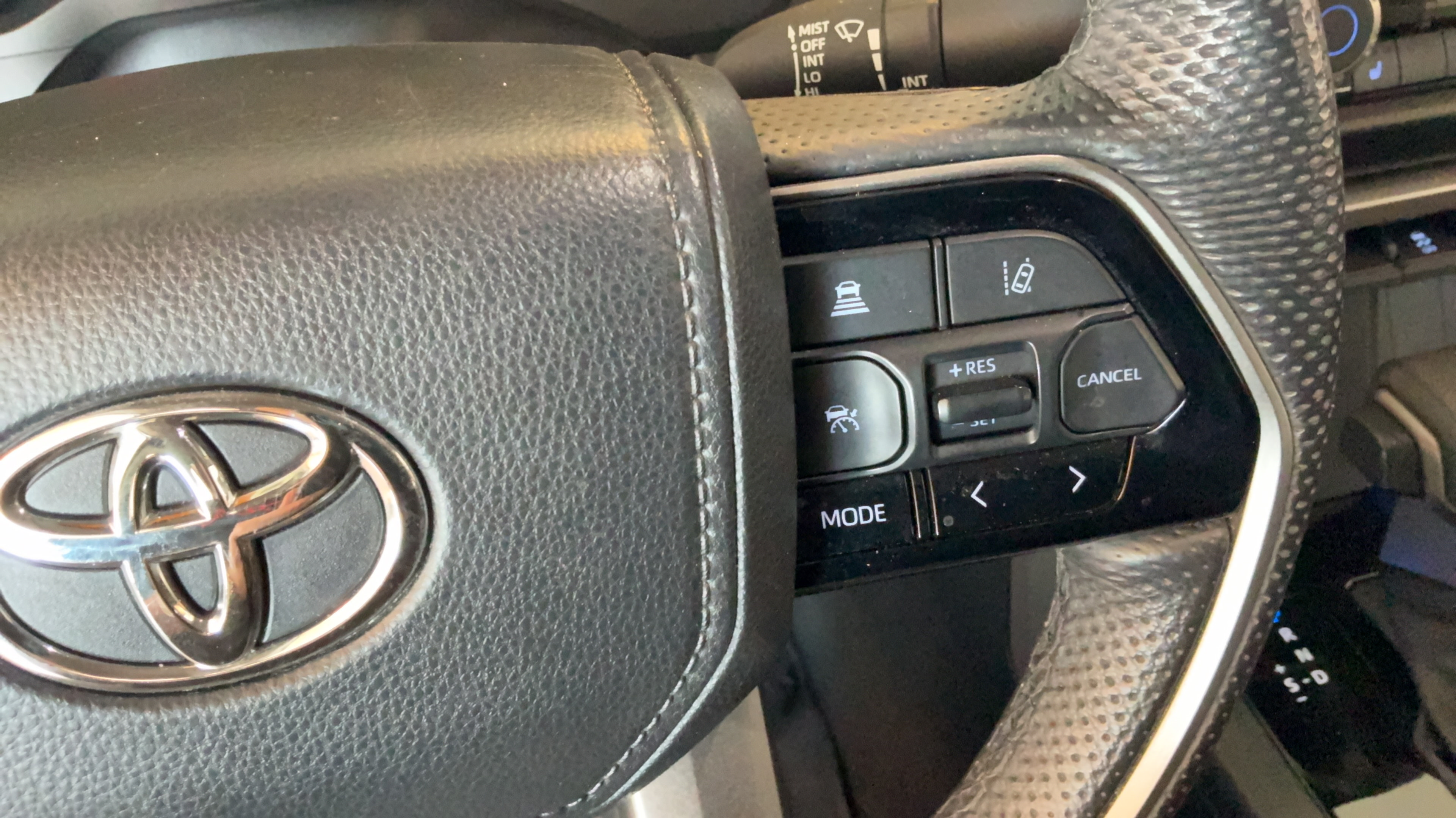 Used 2024 Toyota Tundra SR5 w/ SR5 Premium Package AWD/4WD image 18