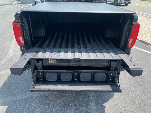 Used 2023 GMC Sierra 1500 SLT w/ SLT Premium Package AWD/4WD image 6