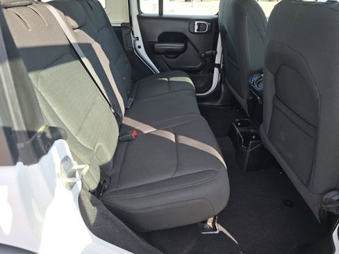 Used 2021 Jeep Wrangler Unlimited Sport image 22