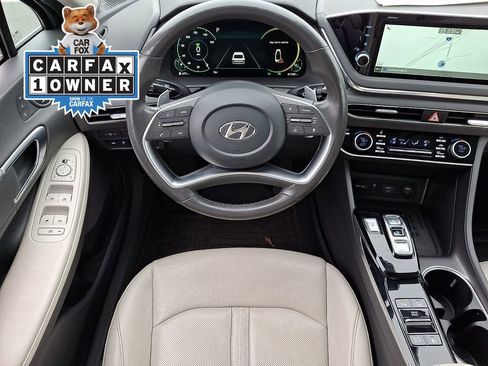 Used 2022 Hyundai Sonata Limited FWD image 2