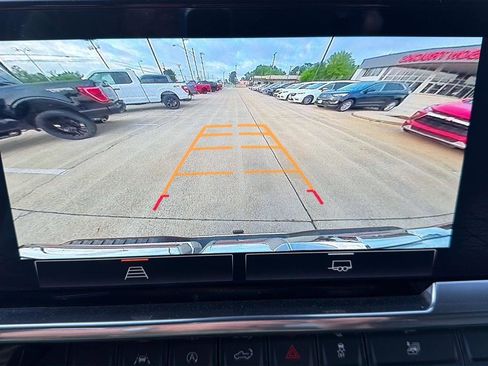 Used 2025 GMC Sierra 1500 SLT image 5