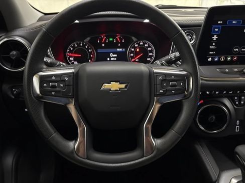 Used 2025 Chevrolet Blazer LT FWD image 51