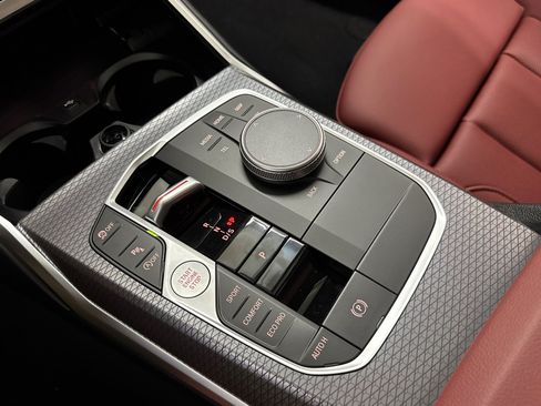 Used 2026 BMW 330i Sedan w/ M Sport Package RWD image 17
