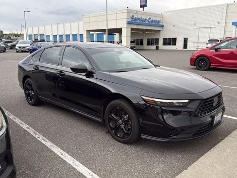 Used 2025 Honda Accord SE image 5