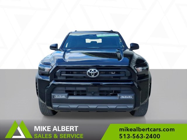 Used 2025 Toyota 4Runner SR5 AWD/4WD image 2