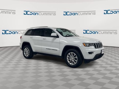 Used 2022 Jeep Grand Cherokee Laredo E AWD/4WD image 2