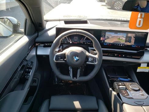 New 2026 BMW 530i xDrive w/ M Sport Package AWD/4WD image 9