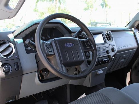 Used 2014 Ford F250 XLT w/ XLT Interior Package image 17