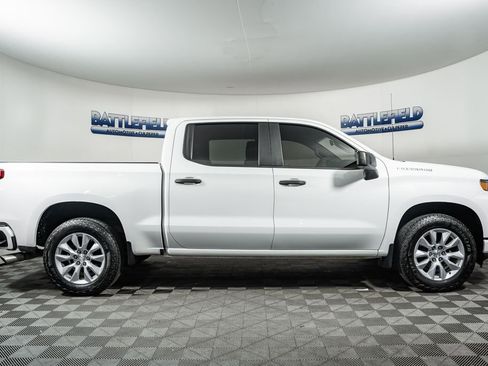 Used 2019 Chevrolet Silverado 1500 Custom w/ Custom Convenience Package image 11