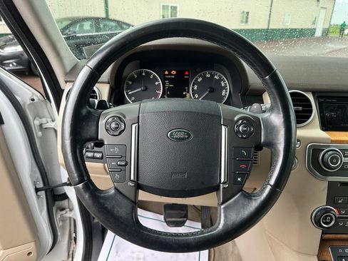 Used 2016 Land Rover LR4 HSE AWD/4WD image 14