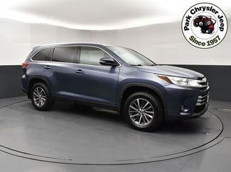 Used 2019 Toyota Highlander XLE video 1