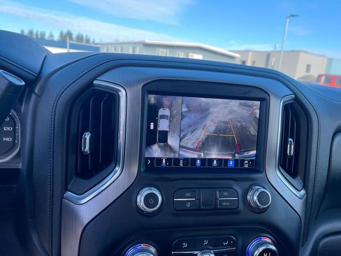Used 2021 GMC Sierra 2500 Denali w/ Denali Ultimate Package AWD/4WD image 18
