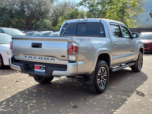 Used 2023 Toyota Tacoma TRD Sport image 4