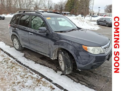 Used 2012 Subaru Forester 2.5X Premium w/ All-Weather Pkg image 3