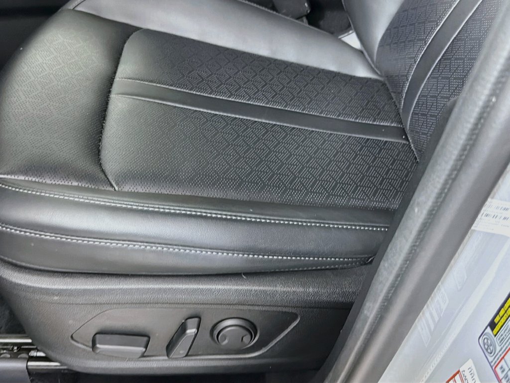 Used 2023 Kia Sorento SX FWD image 24