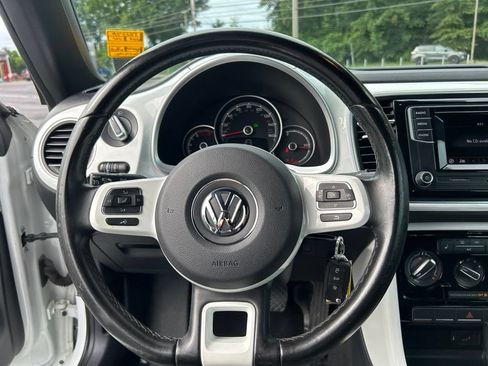 Used 2018 Volkswagen Beetle 2.0T S FWD image 14
